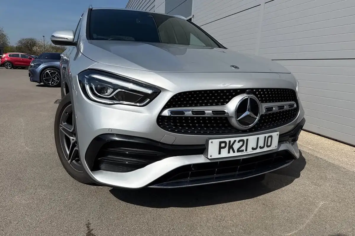 2021-mercedes-benz-gla-class-20d-gla-200d-amg-line-executive-big-8