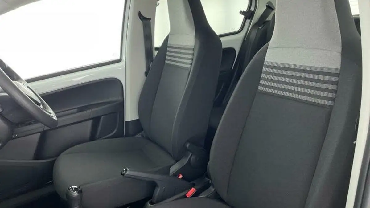 2021-volkswagen-up-10-up-black-edition-60ps-ss-big-25