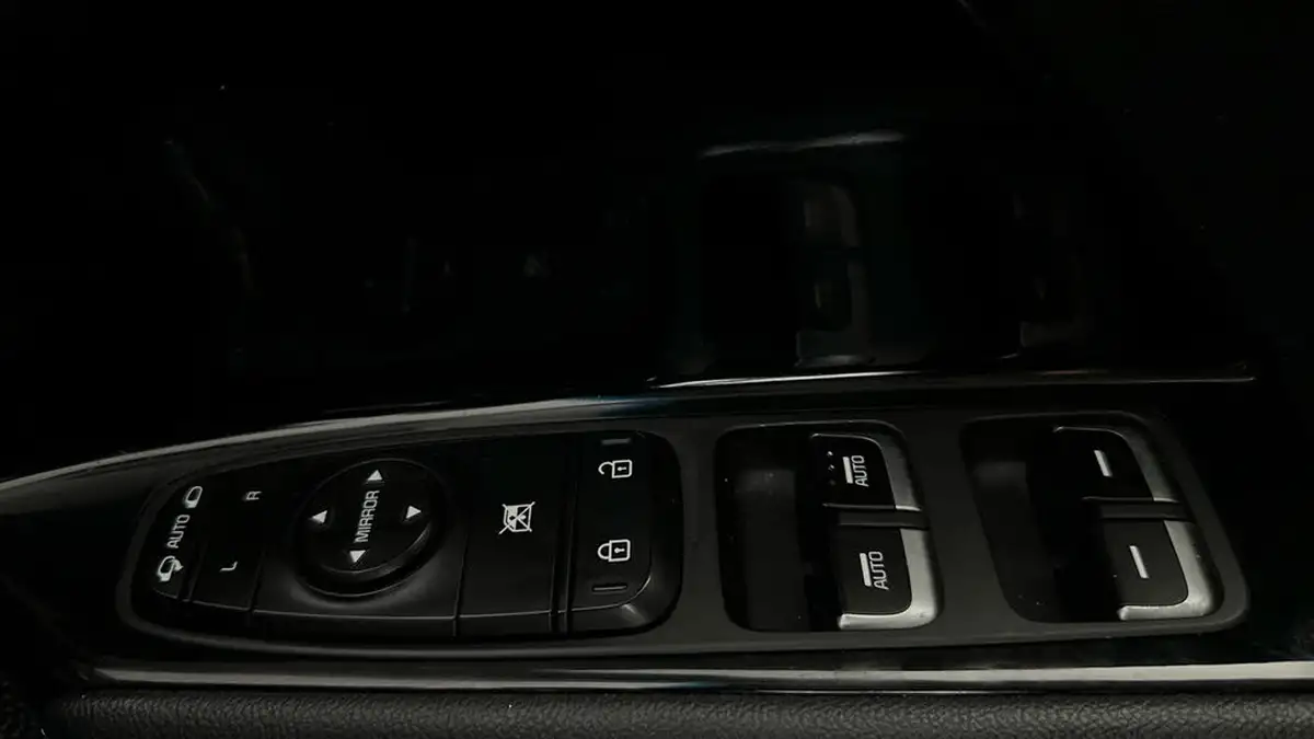 2020-kia-e-niro-ev-4-big-28