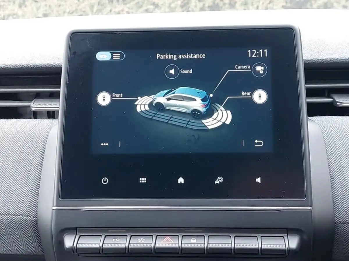 2024-renault-clio-16-techno-big-14