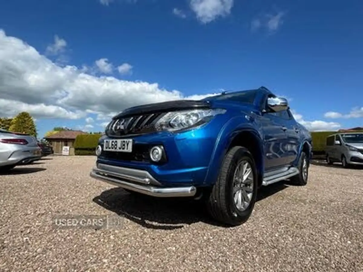 2019-mitsubishi-l200-24di-d-warrior-eu6b-big-1