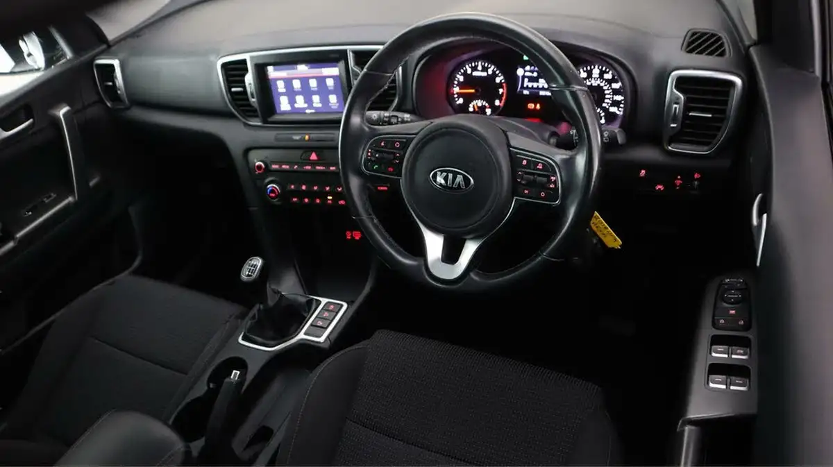 2018-kia-sportage-16-gdi-2-big-9