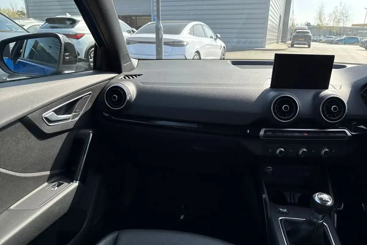 2020-audi-q2-15-35-tfsi-black-edition-1495cc-big-19