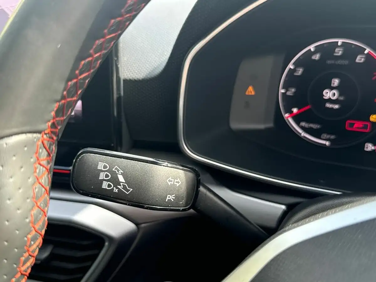2021-seat-leon-10-etsi-evo-fr-sport-hatchback-big-31