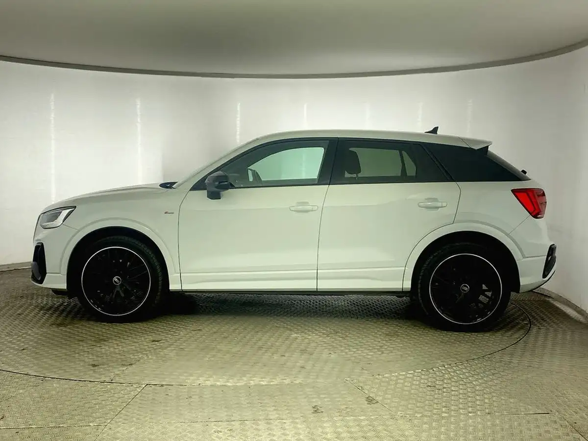 2022-audi-q2-15-35-tfsi-black-edition-s-tronic-big-3