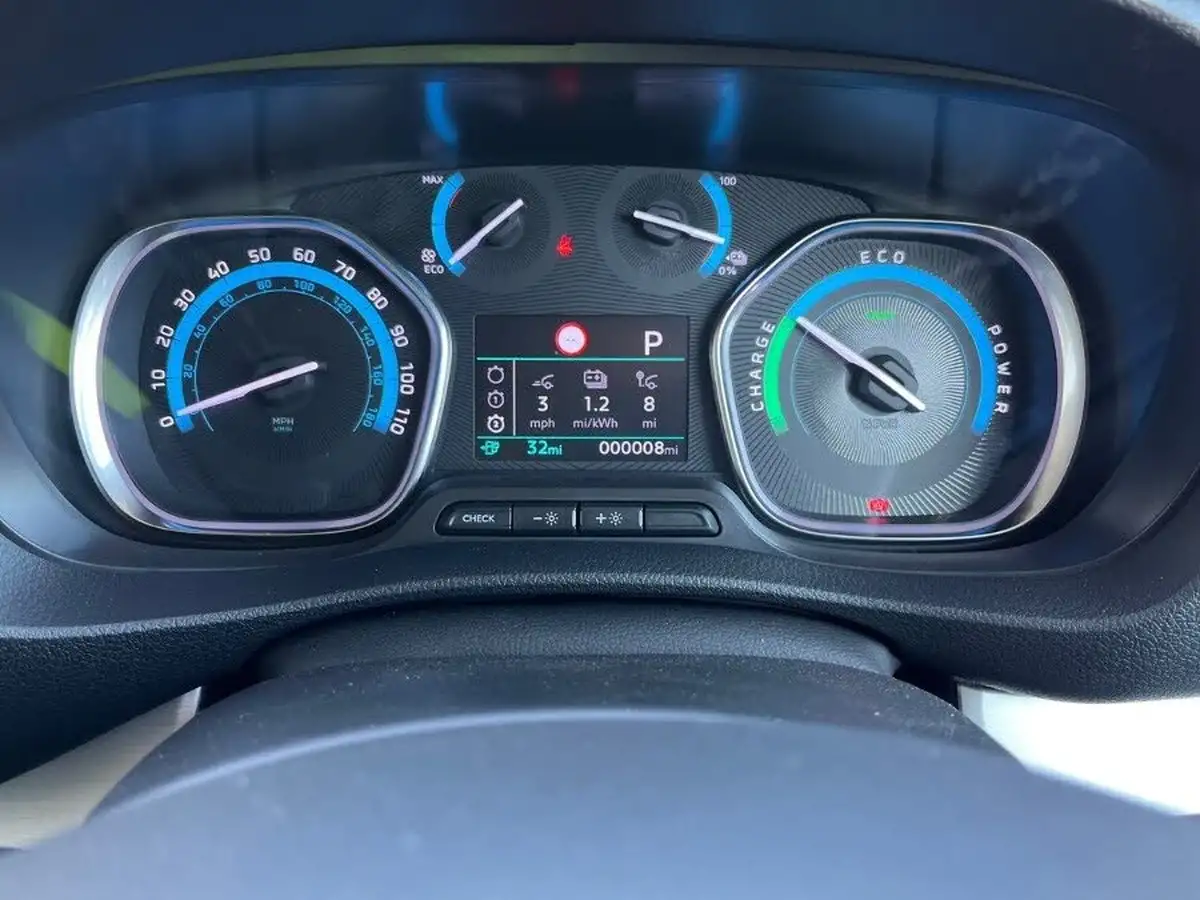 2023-peugeot-traveller-e-business-vip-long-big-25