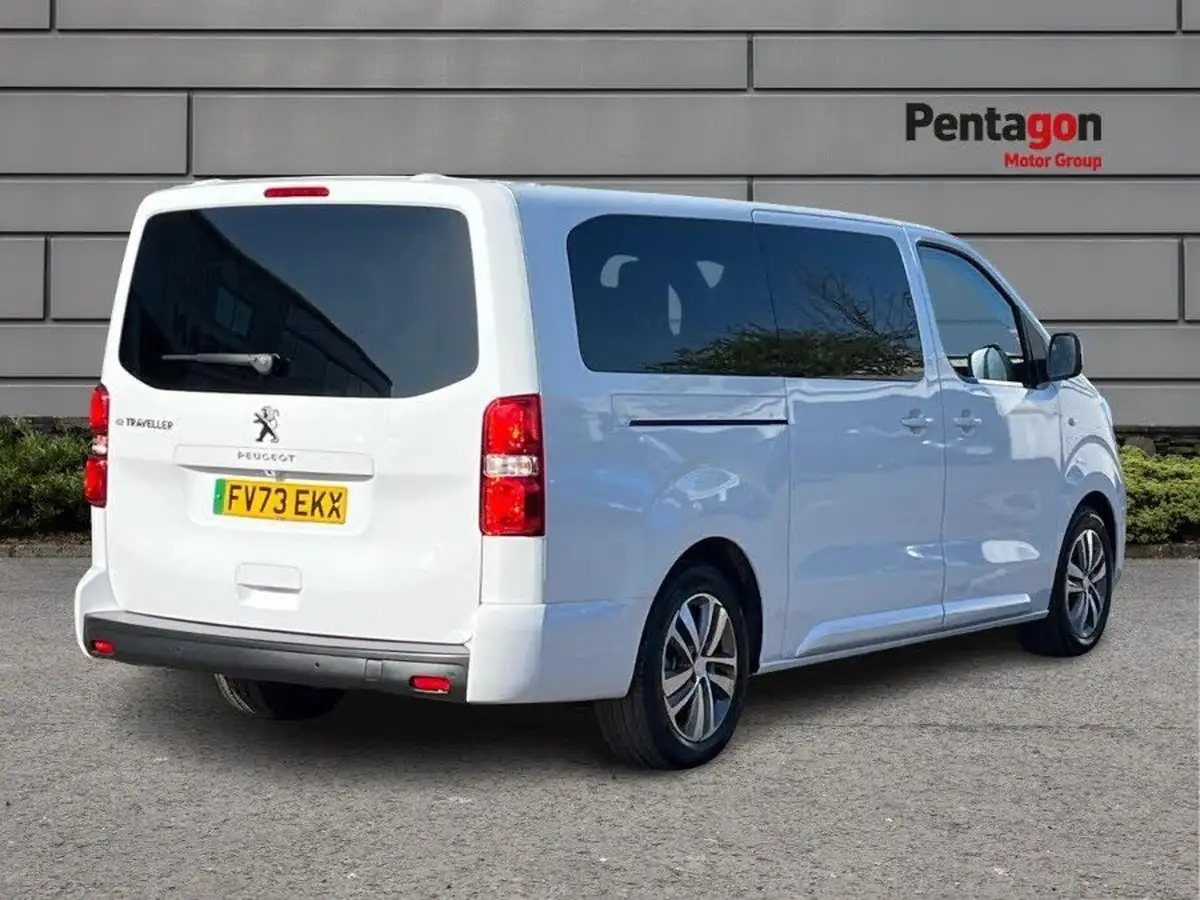 2023-peugeot-traveller-e-business-vip-long-big-3