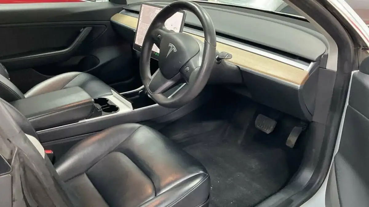 2019-tesla-model-3-e-standard-plus-big-5