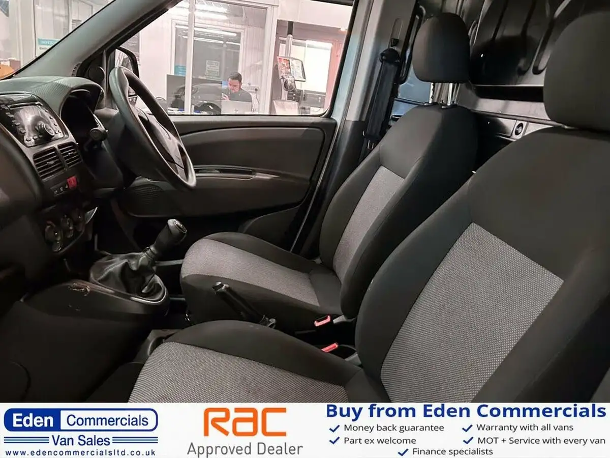2021-fiat-doblo-cargo-16td-l2h1-maxi-tecnico-105bhpeu6dt-panel-van-big-5