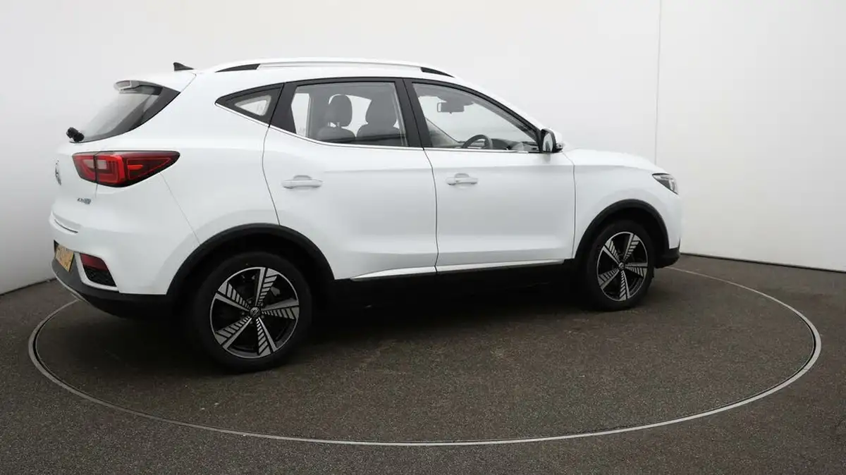 2021-mg-zs-suv-e-exclusive-ev-big-43