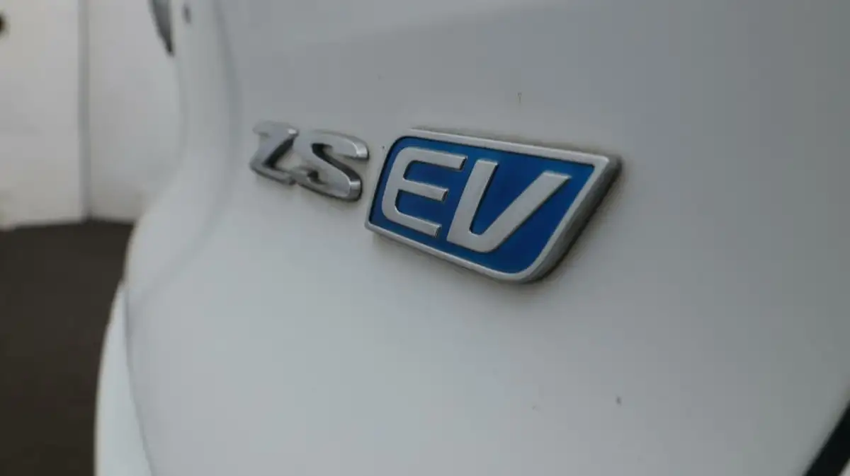 2021-mg-zs-suv-e-exclusive-ev-big-22