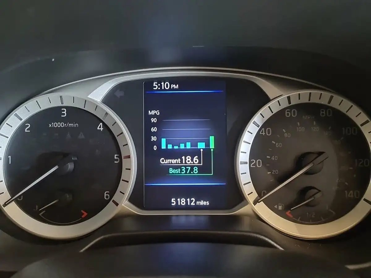 2021-nissan-navara-23dci-tt-tekna-8-navileather-auto-big-19