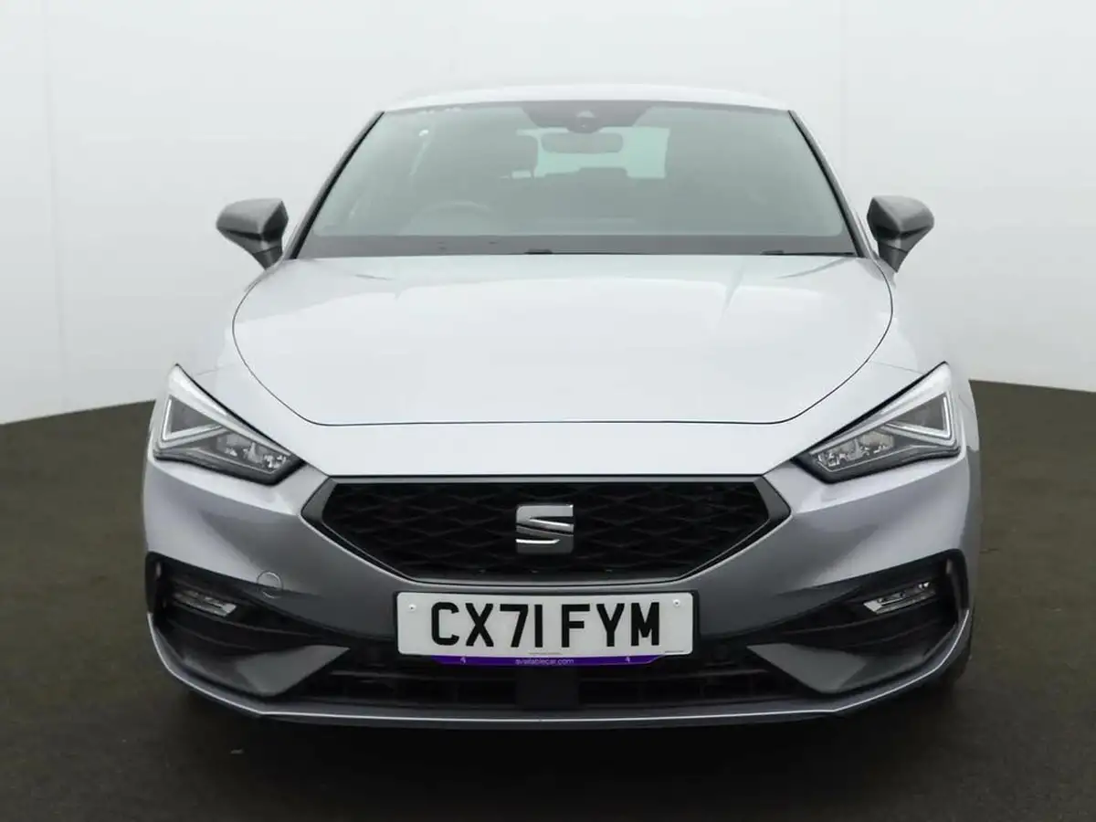 2021-seat-leon-14-e-hybrid-fr-sport-hatchback-big-1