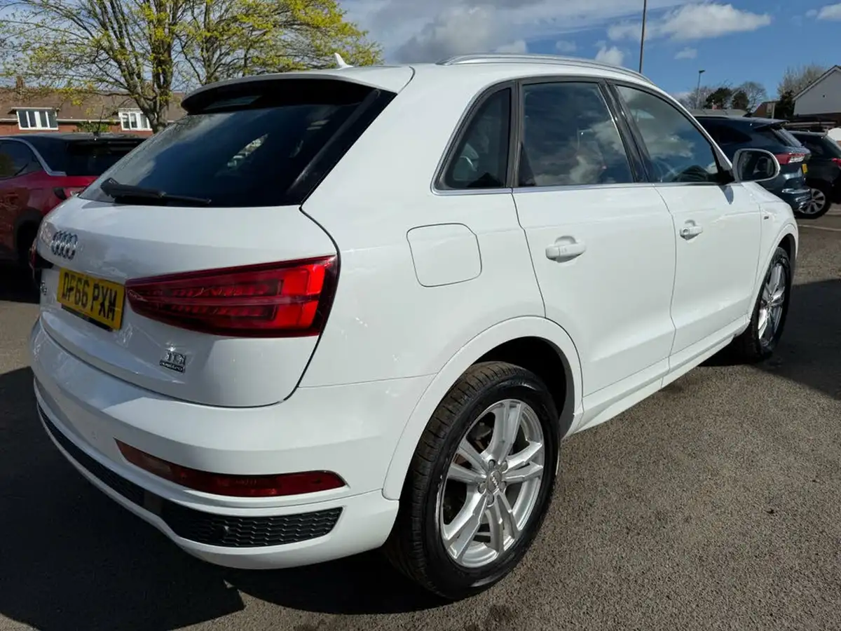 2017-audi-q3-20-tdi-quattro-s-line-navigation-150ps-big-23