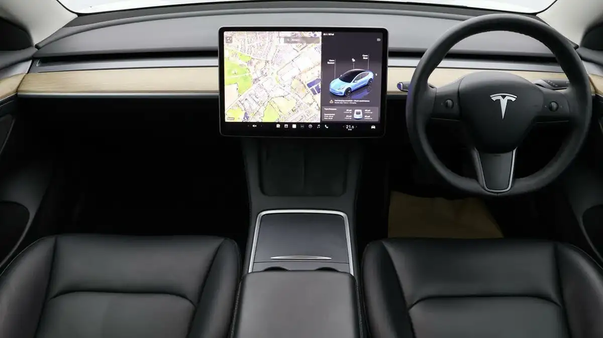 2021-tesla-model-3-e-standard-plus-big-12