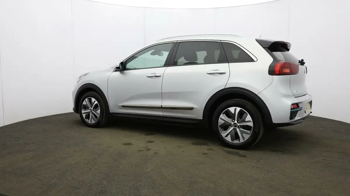 2021-kia-e-niro-ev-4-big-59