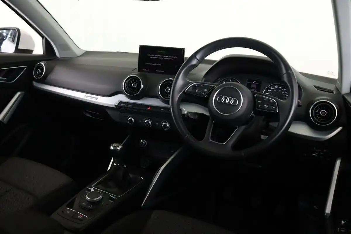 2019-audi-q2-16-30-tdi-sport-big-15