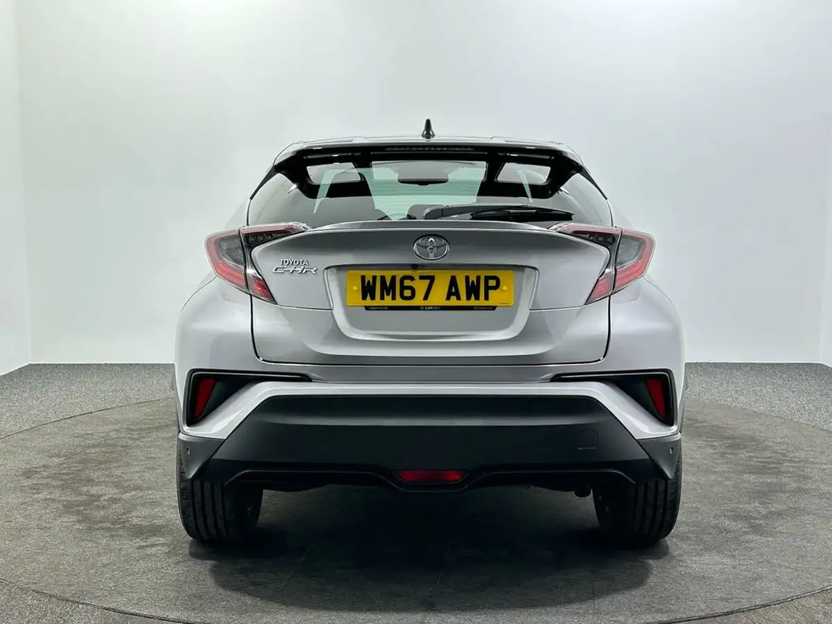 2018-toyota-c-hr-12-dynamic-big-5