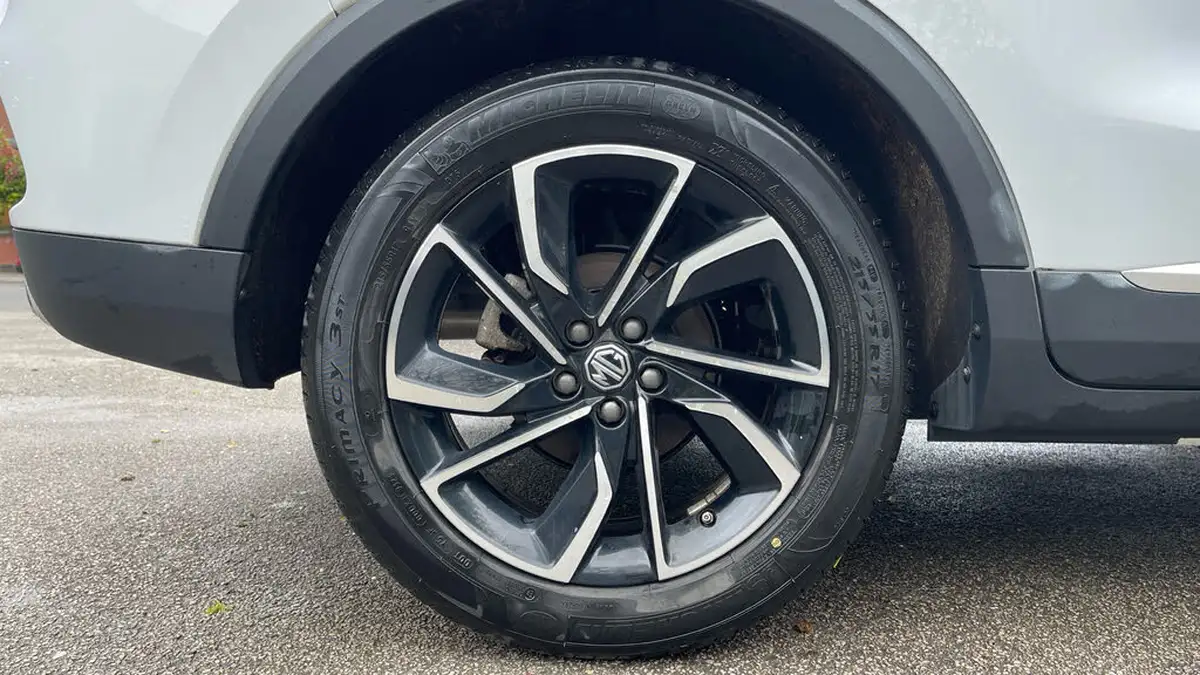 2023-mg-zs-suv-15-vti-tech-exclusive-big-18