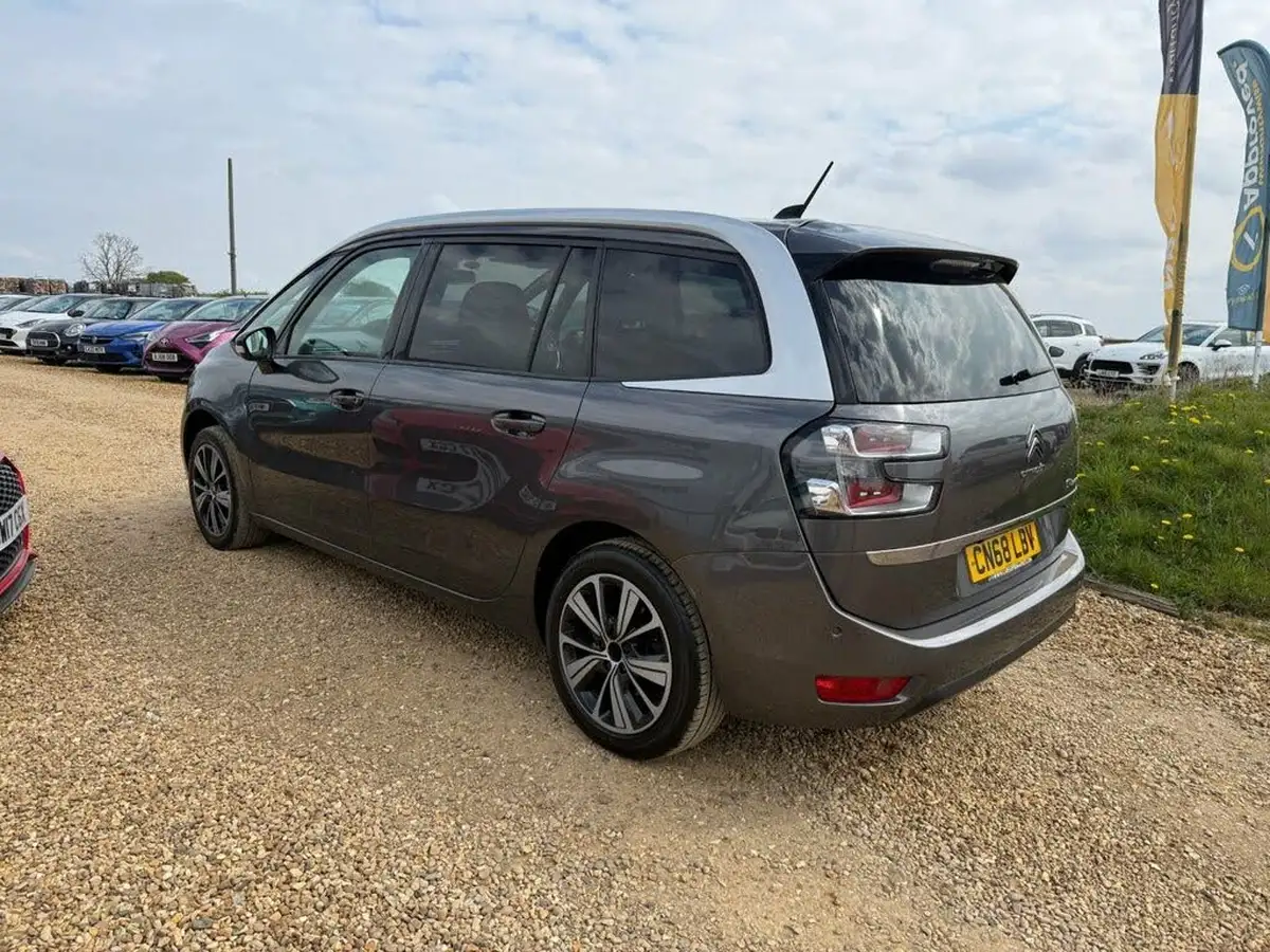 2018-citroen-grand-c4-spacetourer-15bluehdi-flair-big-6
