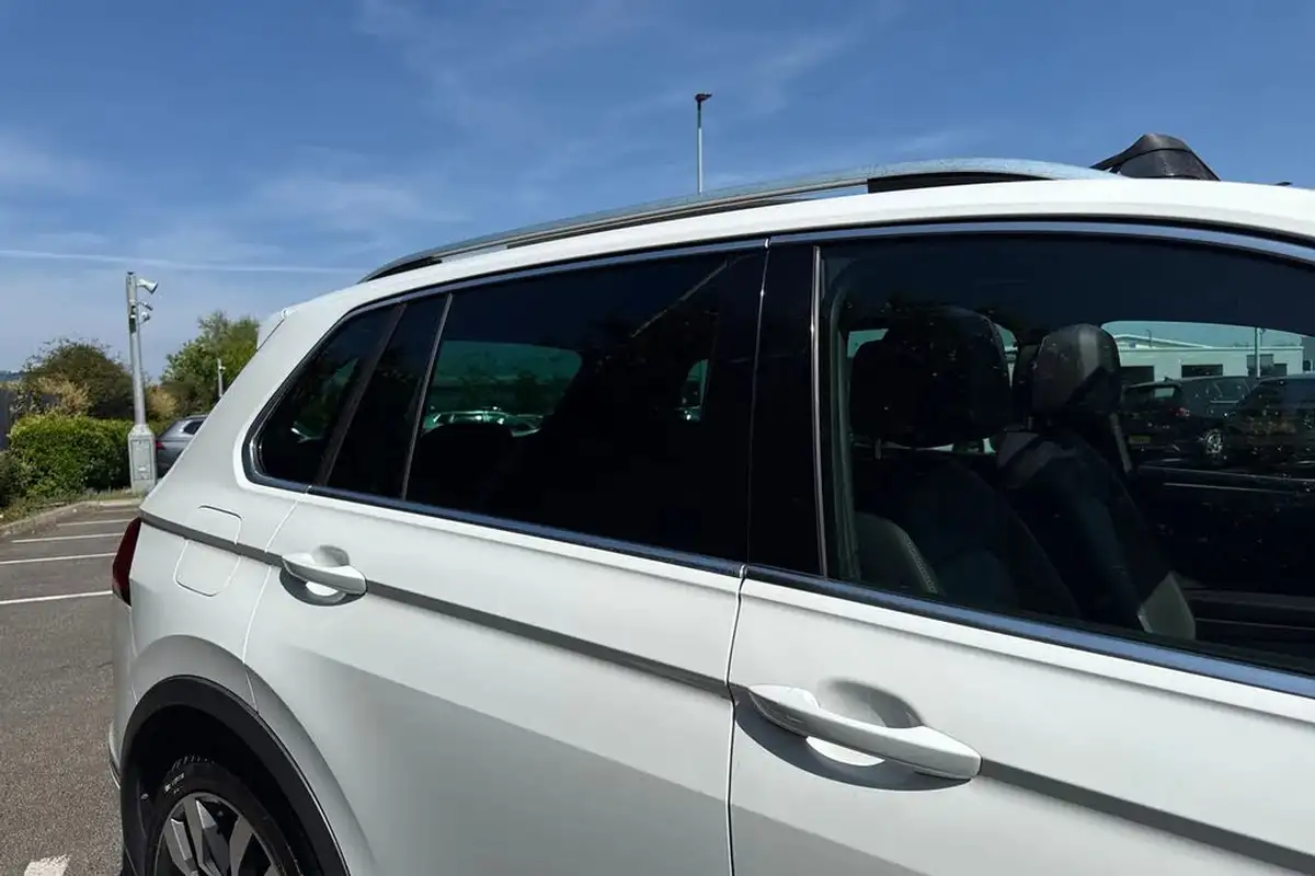 2020-volkswagen-tiguan-20tdi-r-line-tech-150ps-dsg-big-34