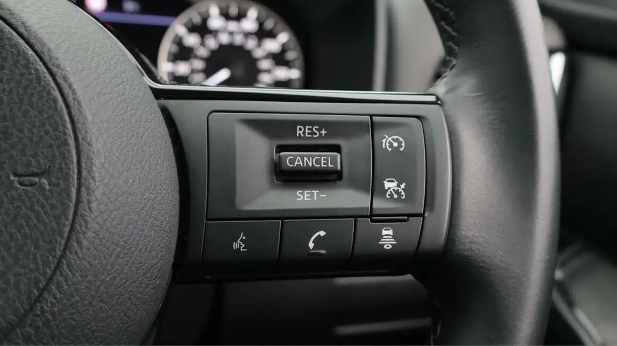 2022-nissan-qashqai-13-dig-t-acenta-premium-140ps-big-22