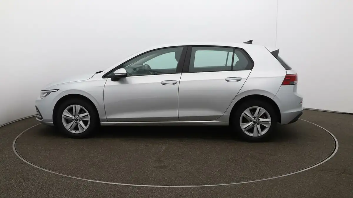 2022-volkswagen-golf-10-tsi-life-hatchback-big-55