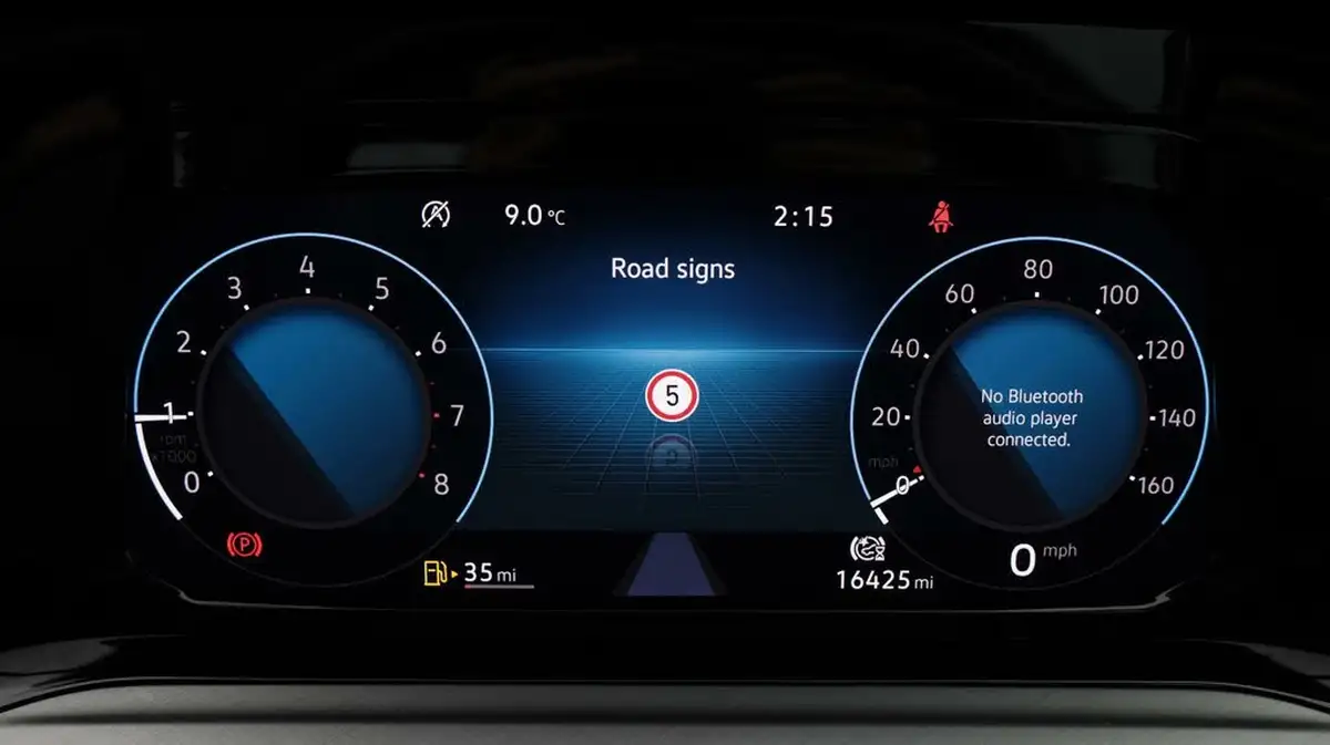 2022-volkswagen-golf-10-tsi-life-hatchback-big-10