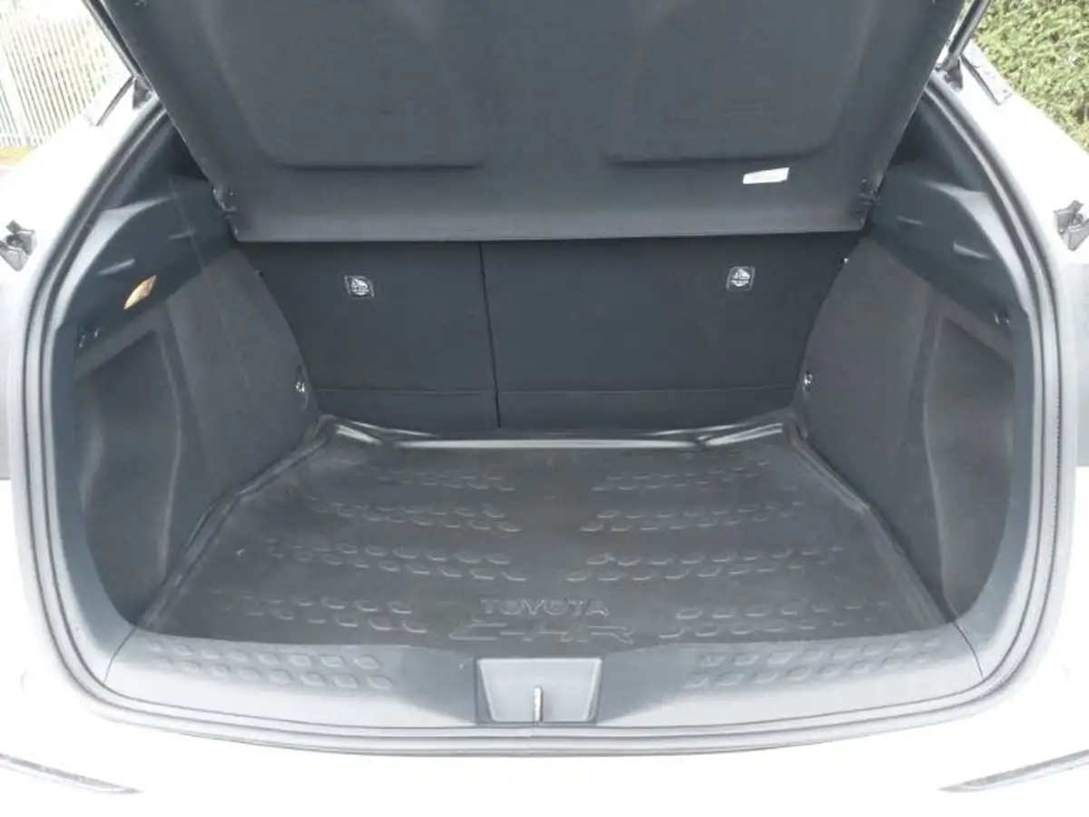 2019-toyota-c-hr-12-excel-big-7