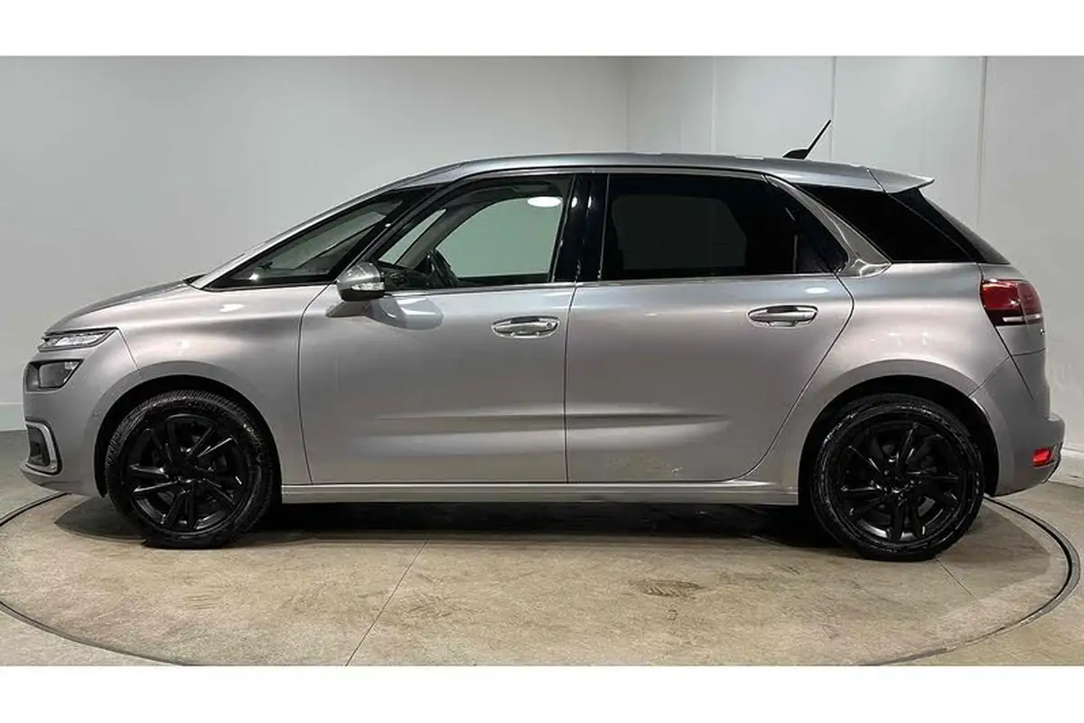 2018-citroen-c4-picasso-12-puretech-feel-big-5