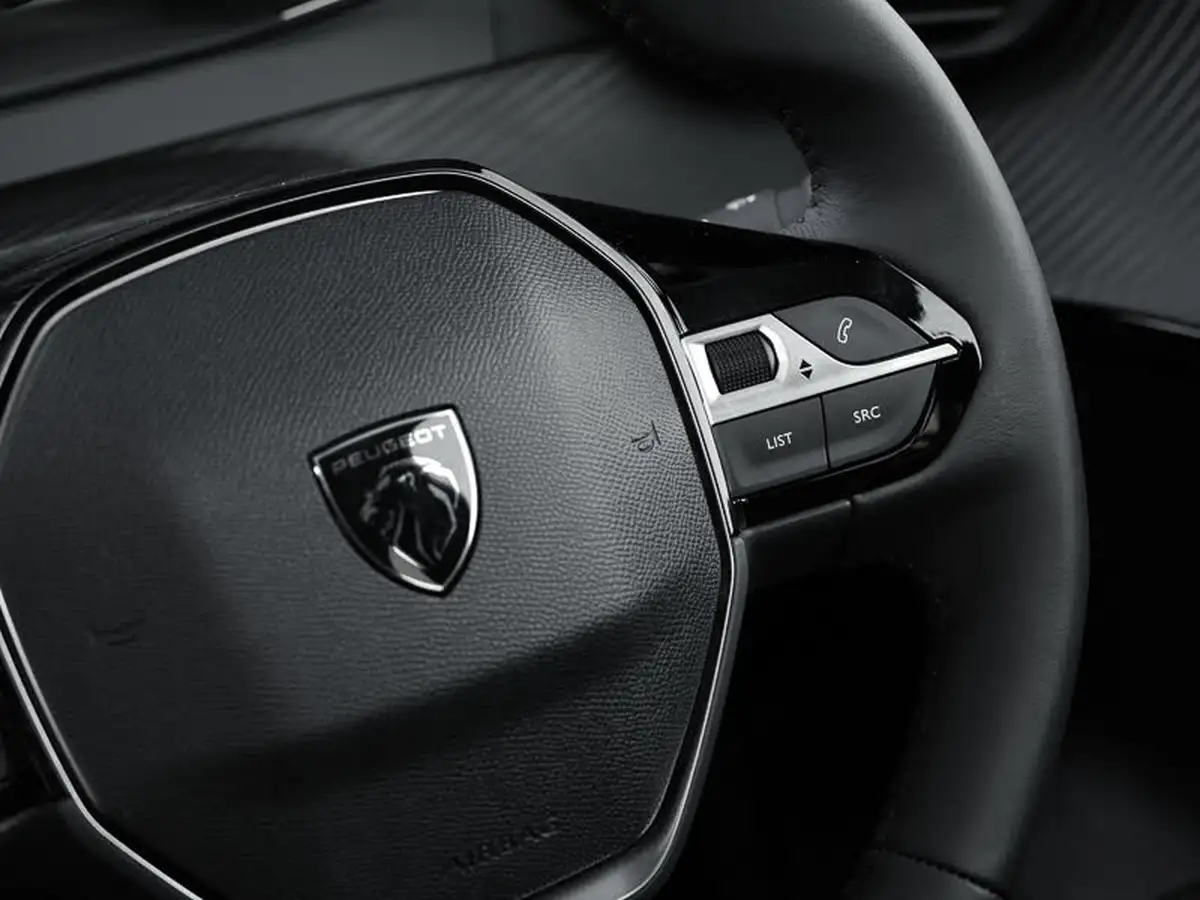 2025-peugeot-208-12-puretech-allure-big-14