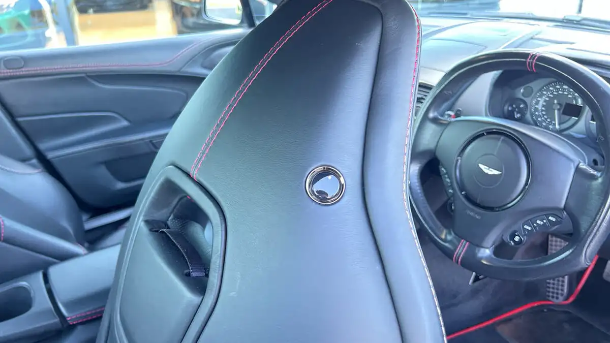 2016-aston-martin-vanquish-59-568bhp-big-24