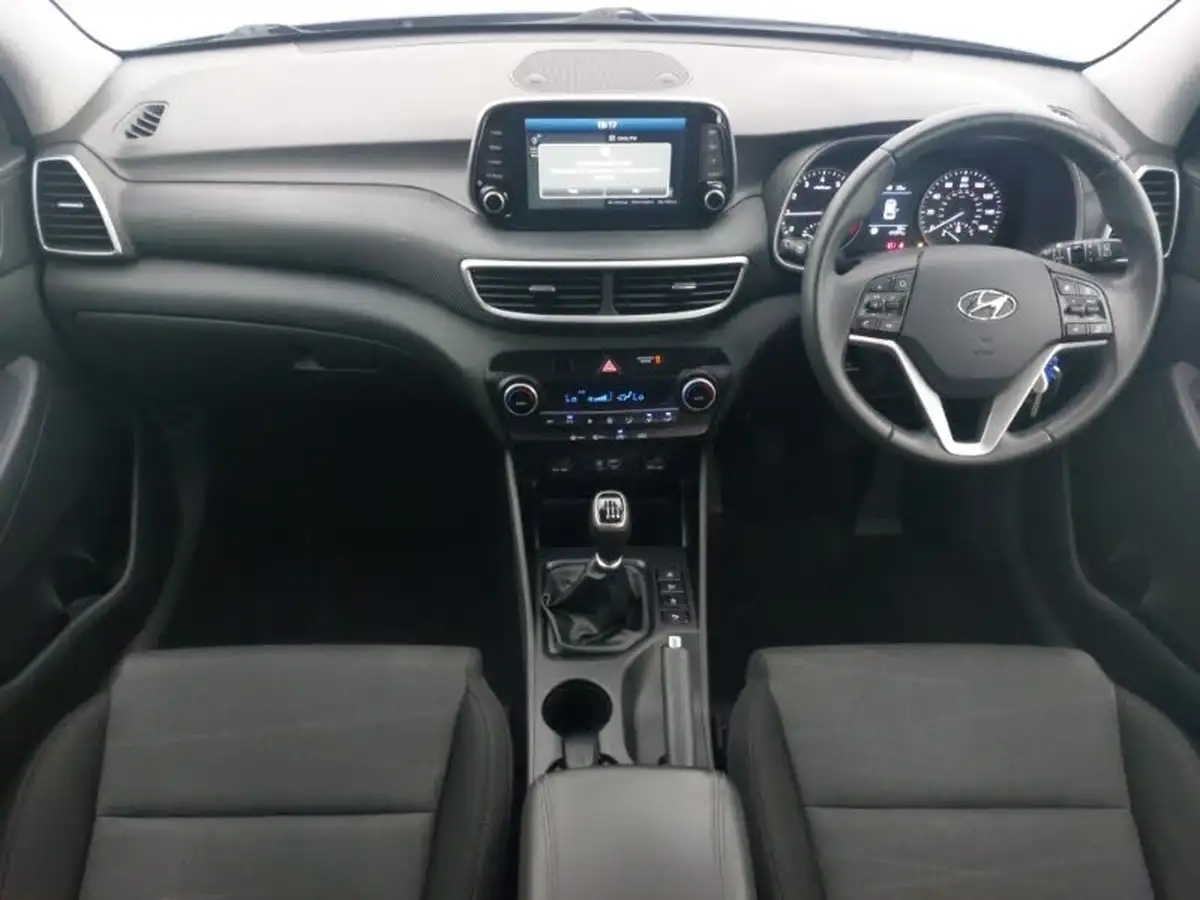 2018-hyundai-tucson-16-gdi-se-nav-big-2