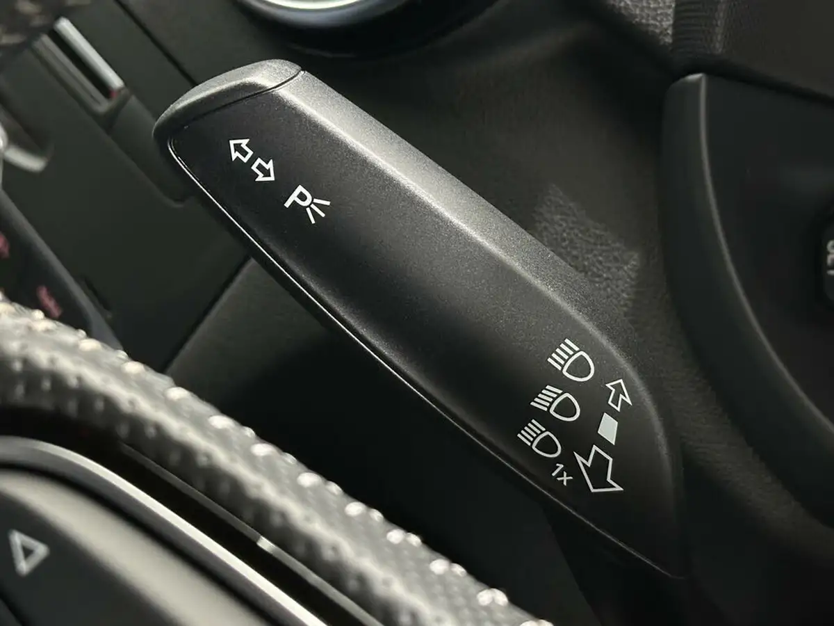 2018-audi-a1-16tdi-s-line-nav-sportback-5d-big-11