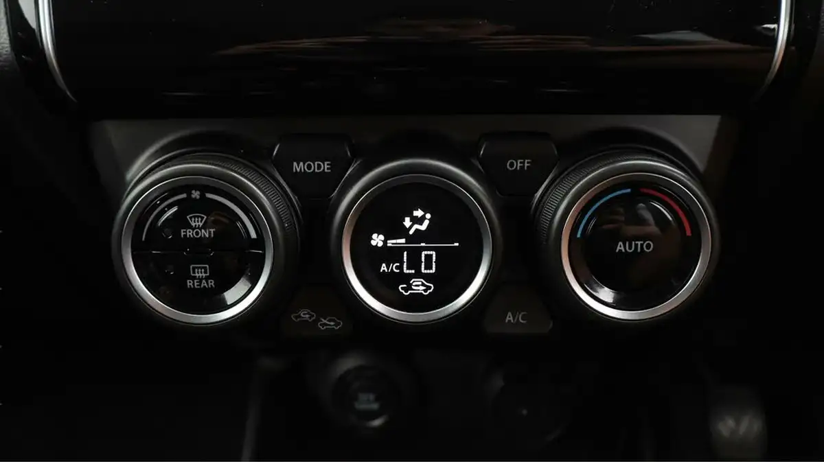 2022-suzuki-swift-12-dualjet-sz5-big-18