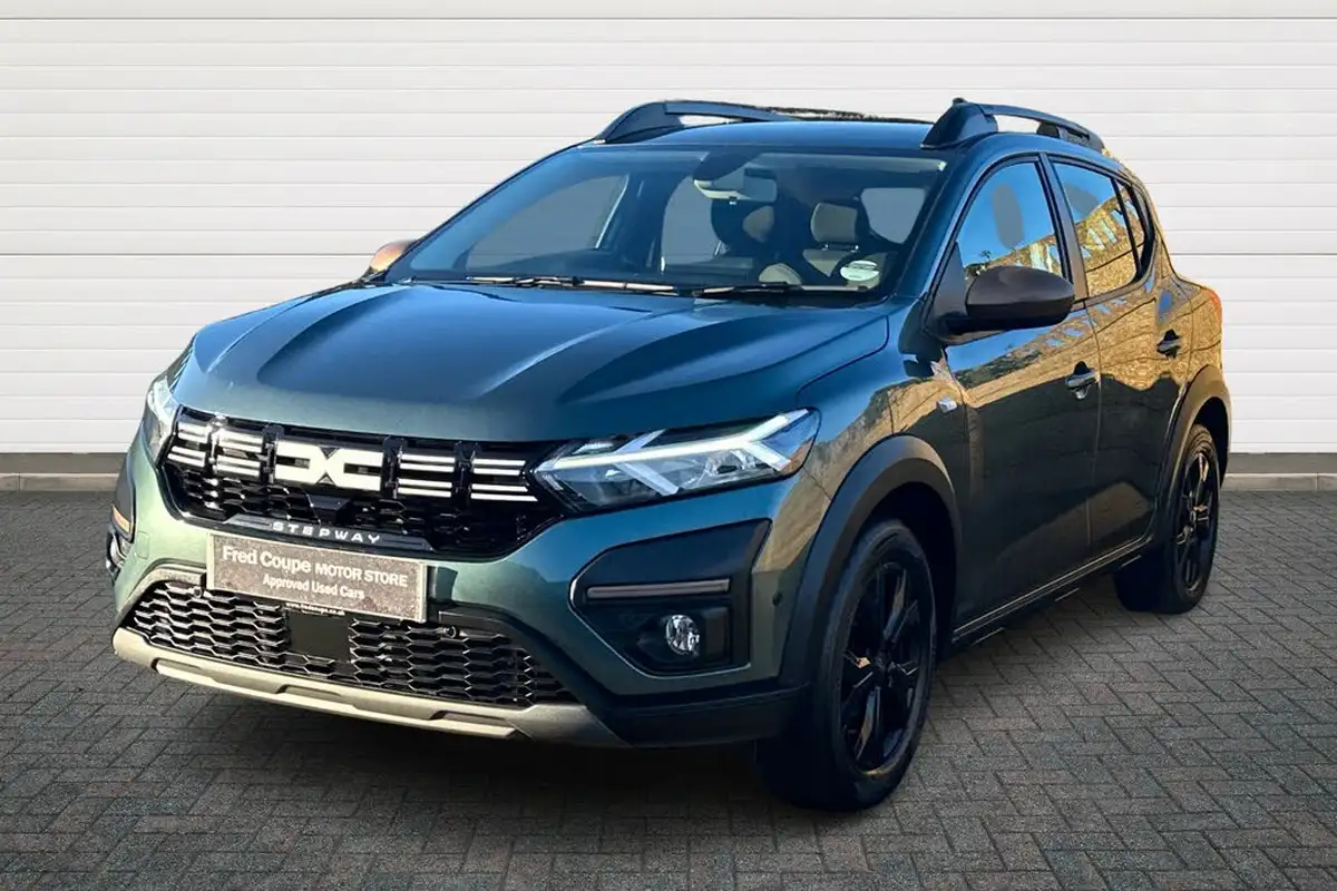 2024-dacia-sandero-stepway-10-tce-extreme-100bhp-bi-fuel-big-2