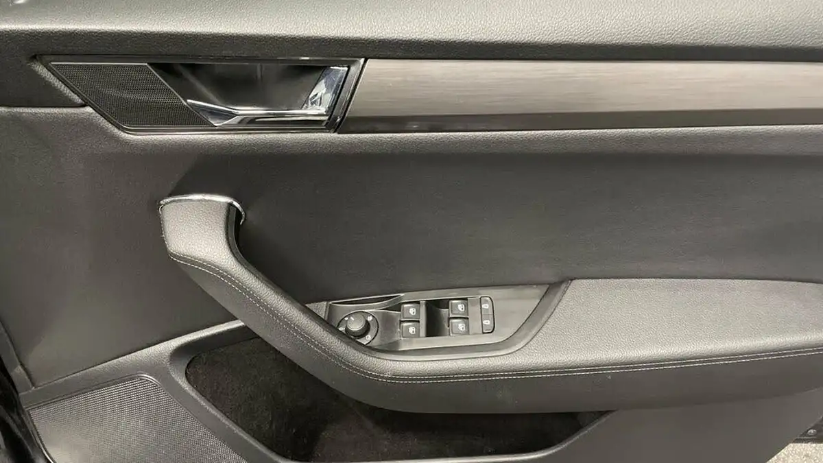 2021-skoda-superb-15-tsi-se-l-hatchback-dsg-big-24