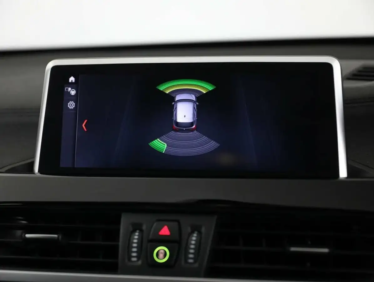 2022-bmw-x1-20-sdrive20i-xline-big-26