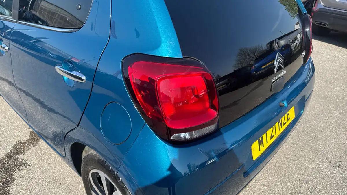2021-citroen-c1-10-vti-shine-5d-big-44