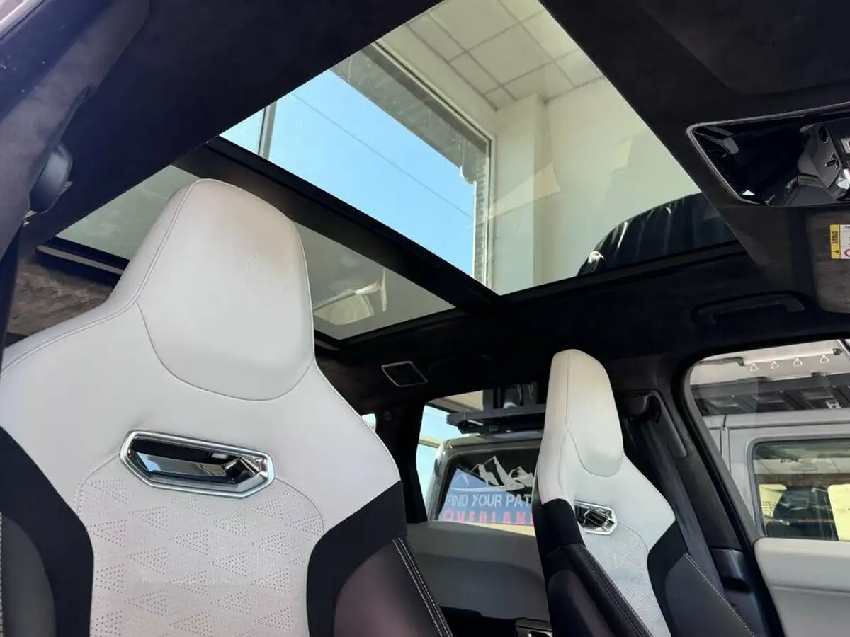 2020-land-rover-range-rover-sport-50-v8-p575-svr-awd-big-12