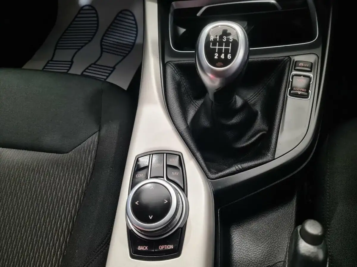 2019-bmw-1-series-15td-116d-se-business-ss-5d-big-6