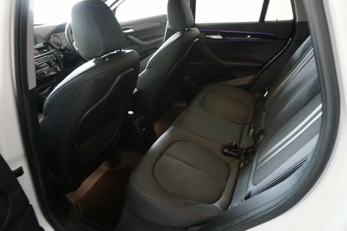 2022-bmw-x1-15-xdrive-25e-phev-sport-big-34
