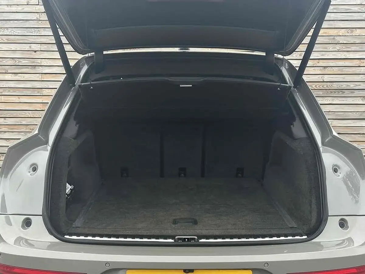 2020-bentley-bentayga-40-v8-550ps-big-29