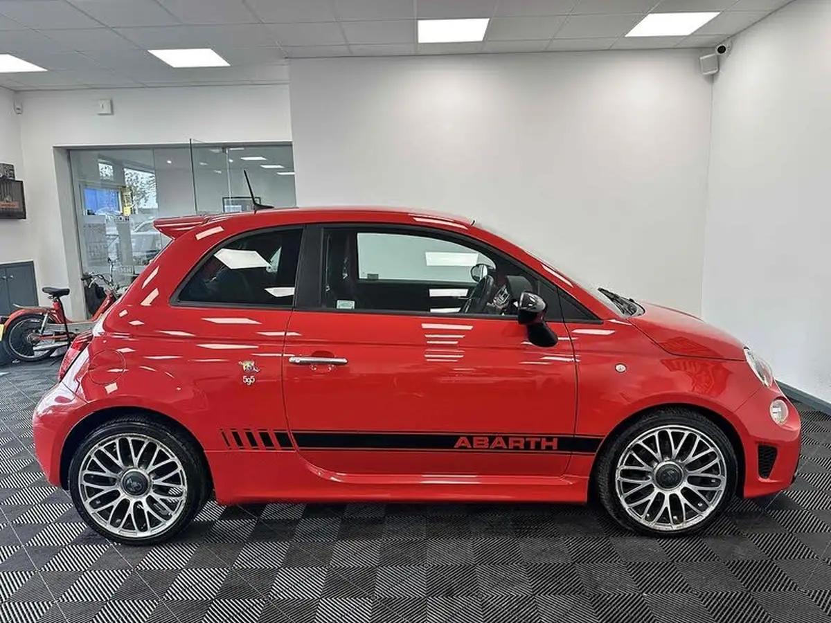 2016-abarth-595-14-tjet-big-7