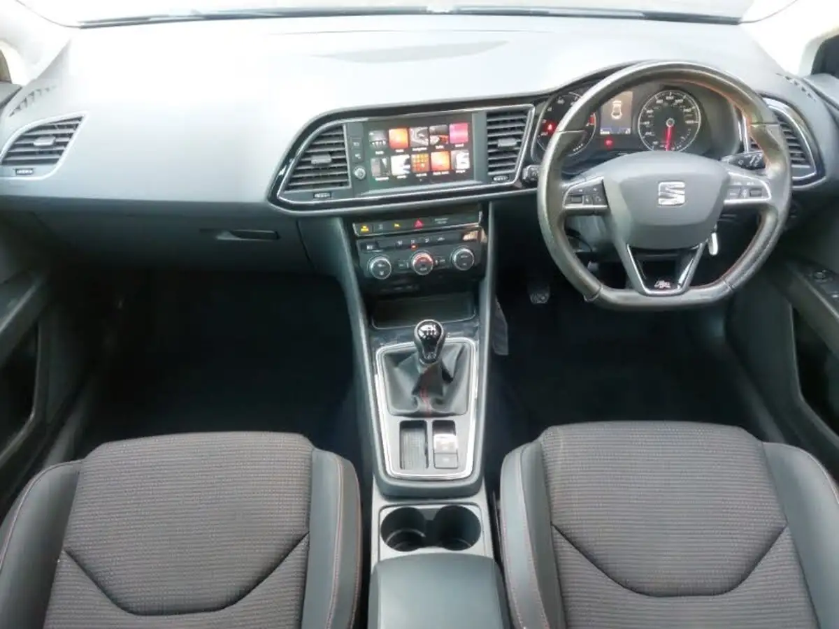 2019-seat-leon-15-tsi-evo-fr-130ps-hatchback-big-2