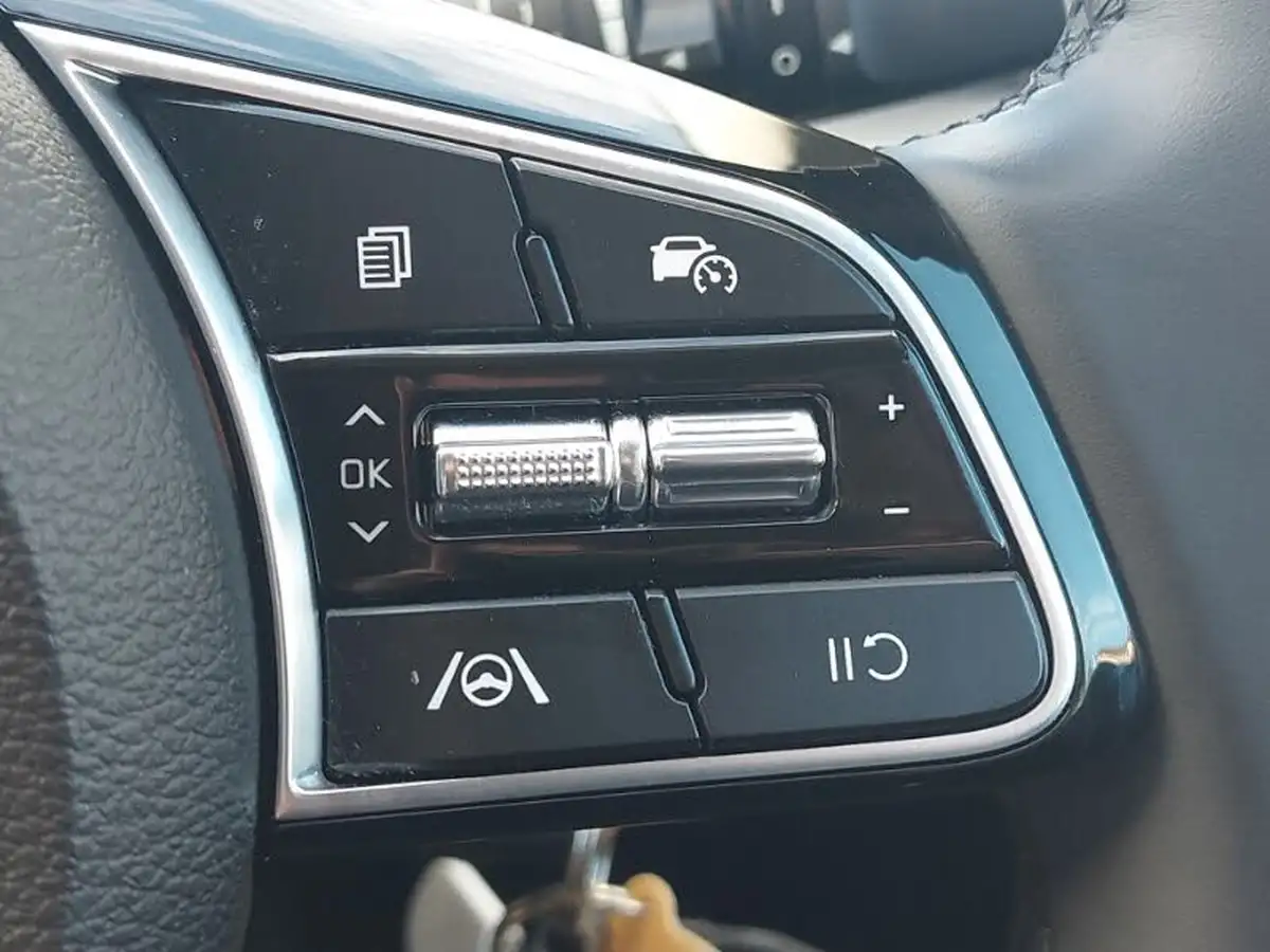2023-kia-xceed-15-t-gdi-2-158bhp-big-13