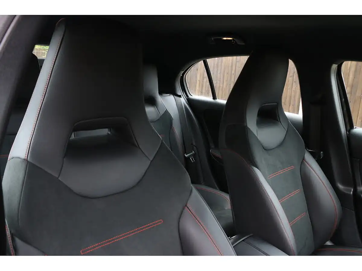 2018-mercedes-benz-a-class-13-a180-amg-line-executivess-7g-dct-big-21