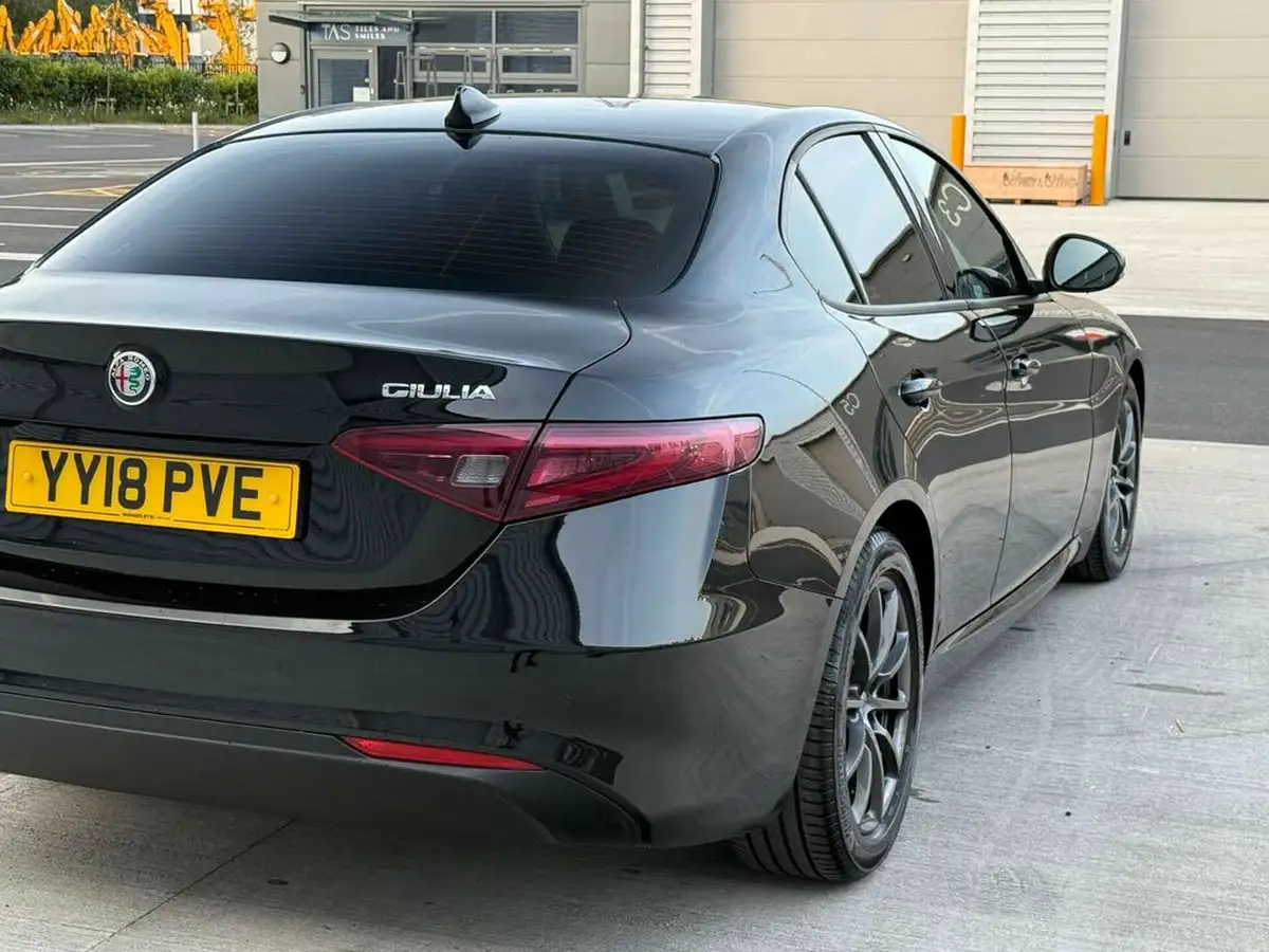 2018-alfa-romeo-giulia-22td-super-147bhp-big-12