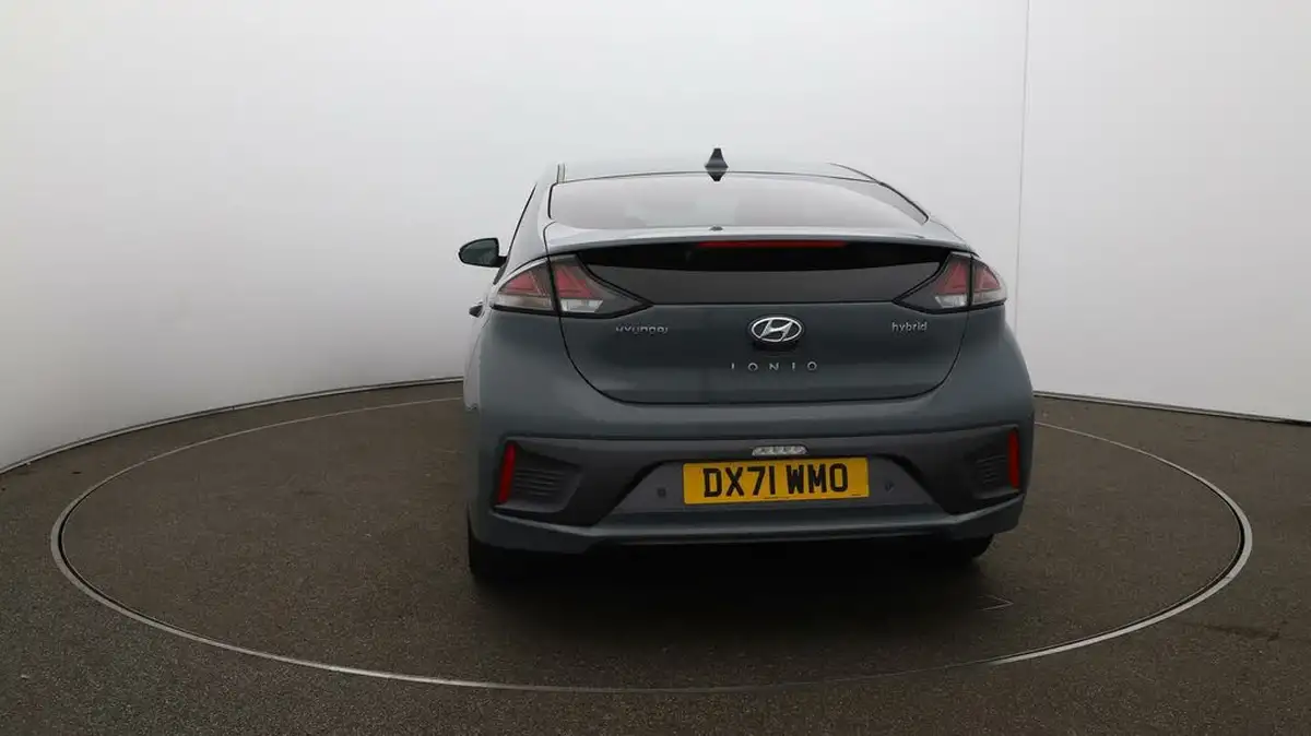 2021-hyundai-ioniq-16-gdi-premium-se-hybrid-big-50