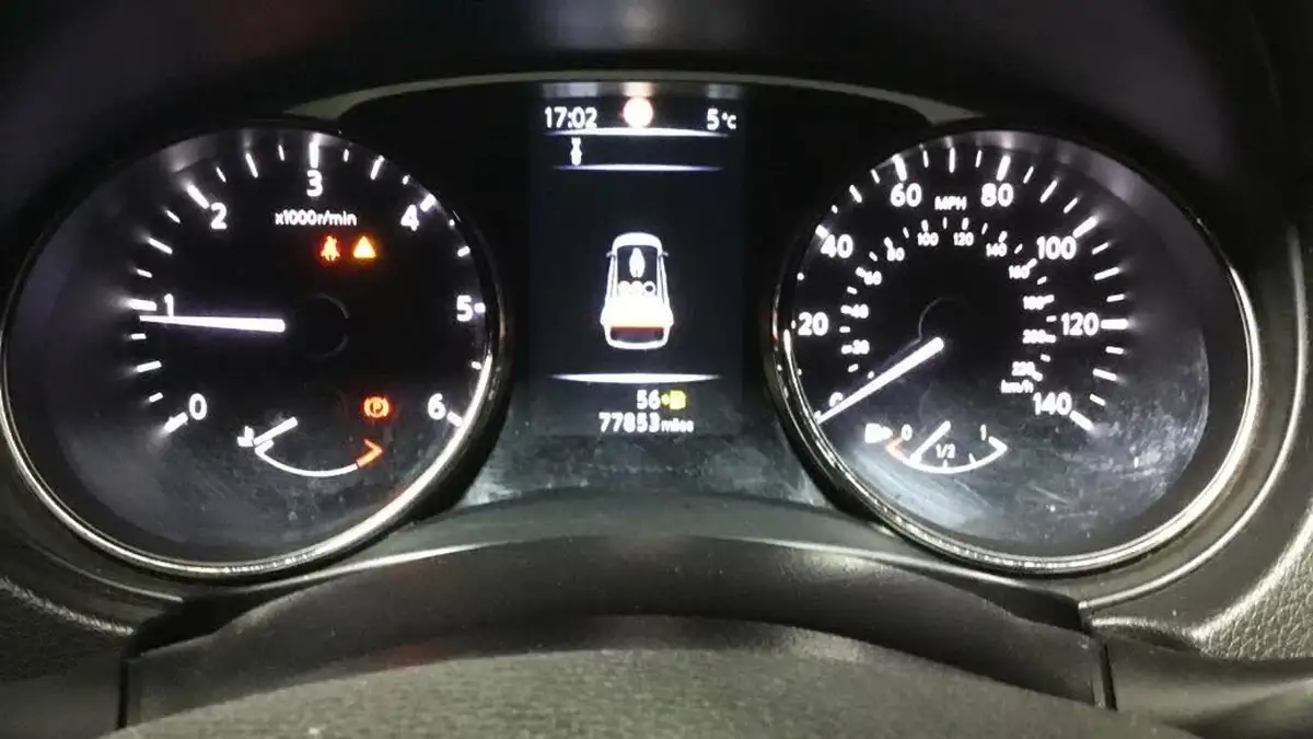 2015-nissan-x-trail-16dci-n-tec-big-8